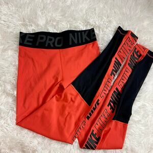 Nike pro leggings size small
